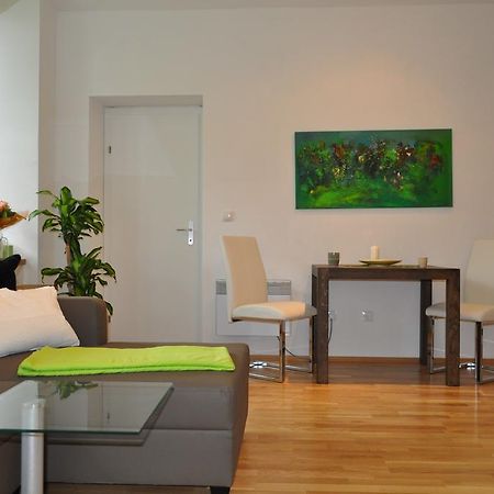 Ferienwohnung Im Univiertel Mit Garten Graz Eksteriør bilde